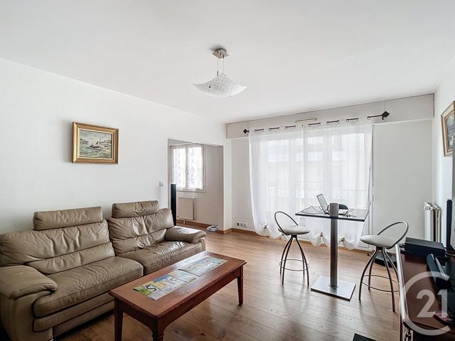 Appartement F5 à vendre - 5 pièces - 96.6 m2 - NANTES - 44 - PAYS-DE-LOIRE - Century 21 Talensac